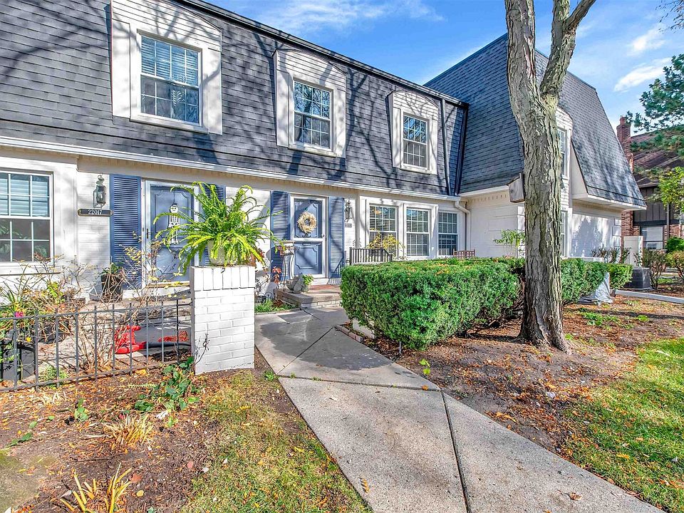 1st image of 22013 Shorepointe Ln