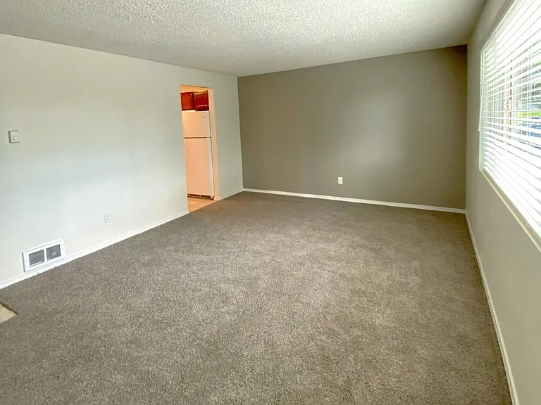 Timberlane Apartments — Photo 21