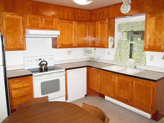 5th image of 77 Dorchester Dr #100C