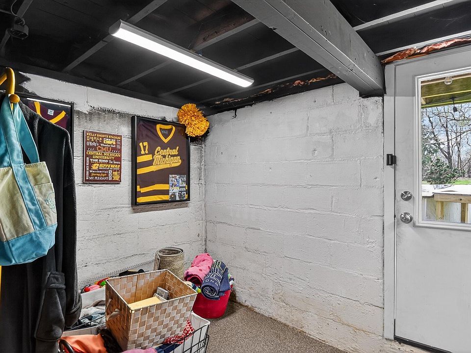 6337 Maybee Rd, photo 22
