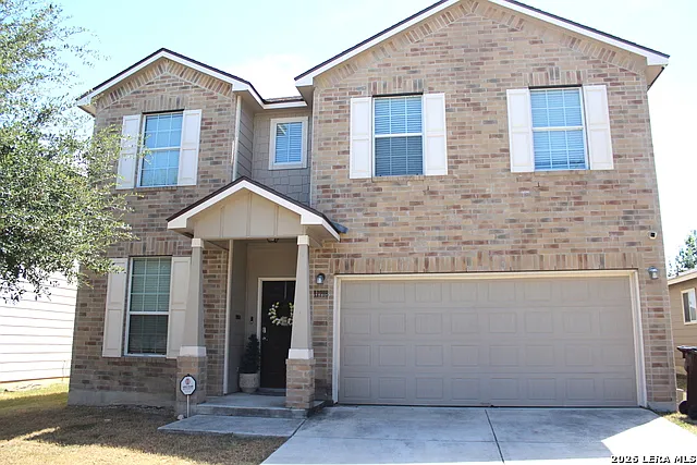 4 bed, 2.5 bath, 2216 sqft, $2,200 — Photo 1