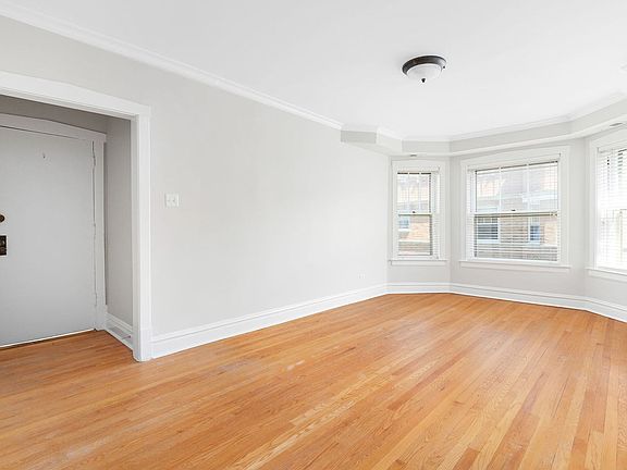 4th image of 623 W Washington Blvd #3S