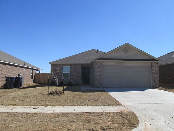 2nd image of 1904 Sloane Dr