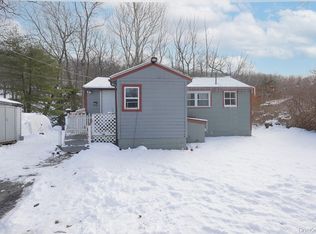 30 Cromwell Rd, Monroe, NY 10950