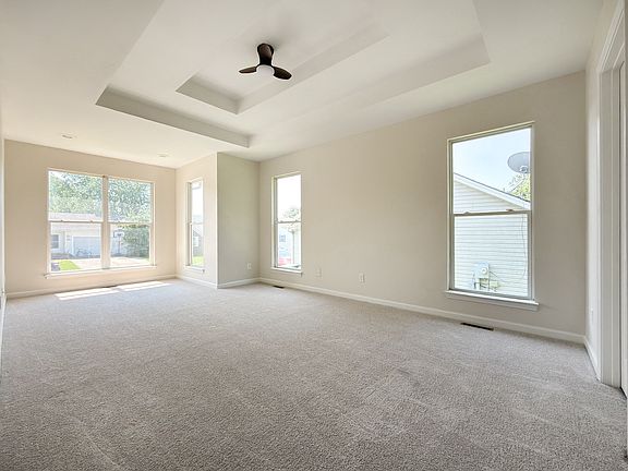 4th image of 124 Donerail Dr