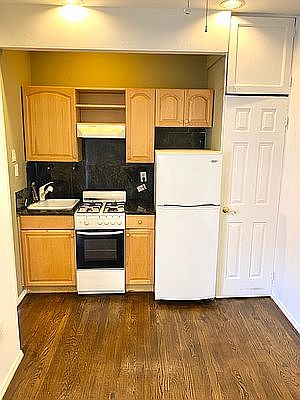 2nd image of 82 W 105th St #4H2