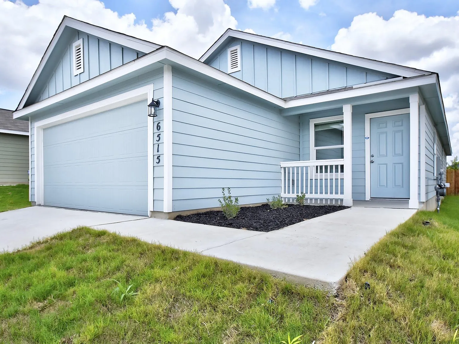 4 bed, 2.0 bath, 1616 sqft, $1,625 — Photo 1