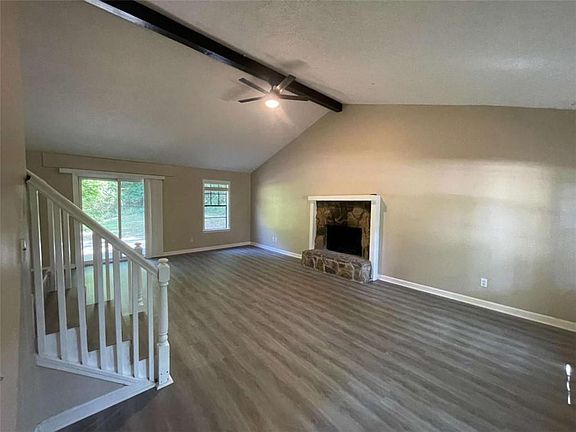 3rd image of 55 Hunt Ridge Dr