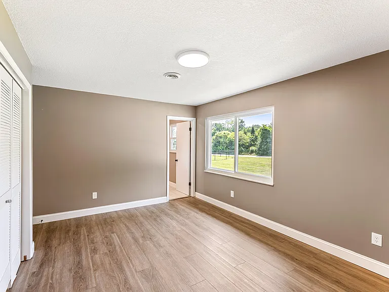 105 Meadowlark Dr — Photo 23