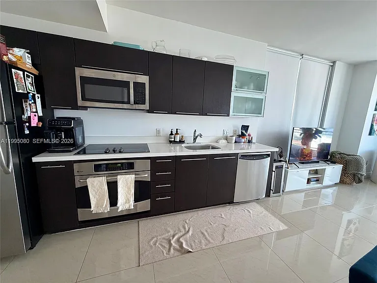 90 SW 3rd St #2112 — Photo 15