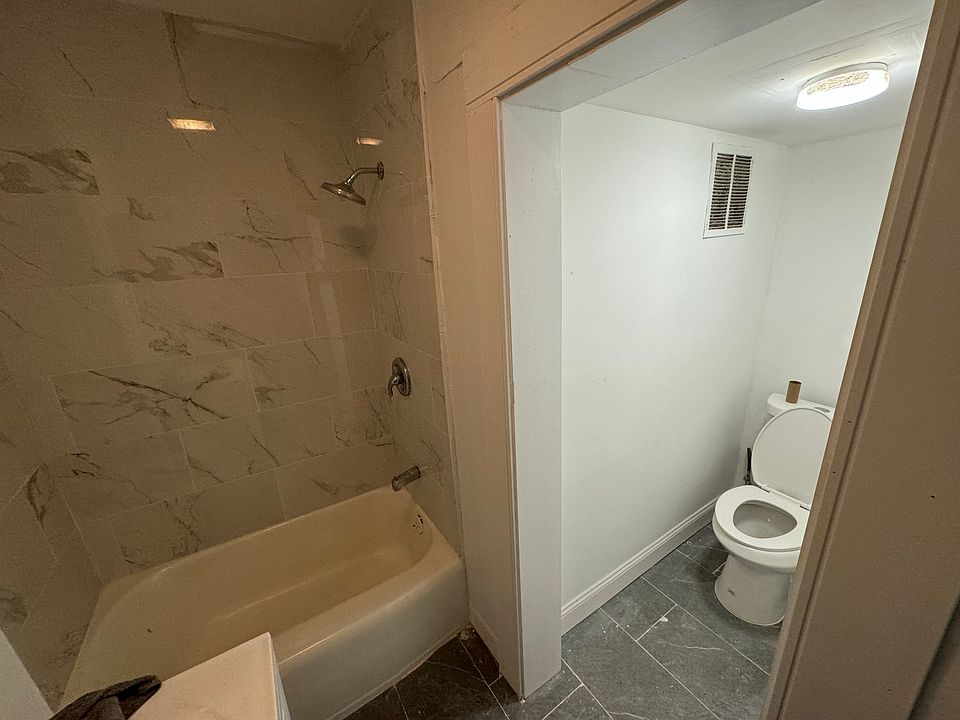 2nd image of 784 Hallett St #C