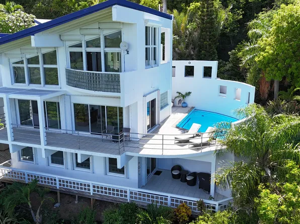 86 Concordia NB, St. Croix, VI 00820