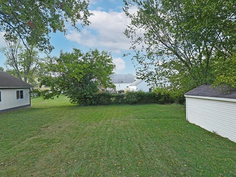 7193 Maryland Ave — Photo 13