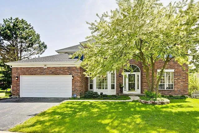 276 Bobolink Dr photo 1