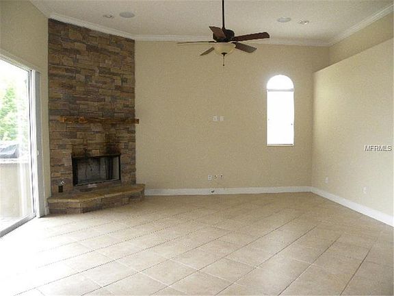 3rd image of 4912 Parkview Dr