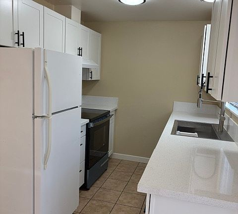 4th image of 3315 22nd Pl APT 3