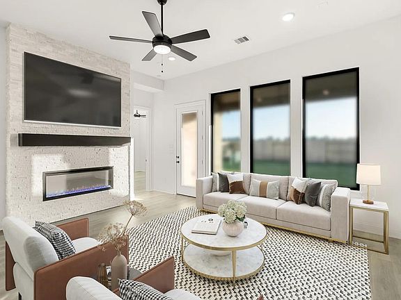 Sabine A Family room