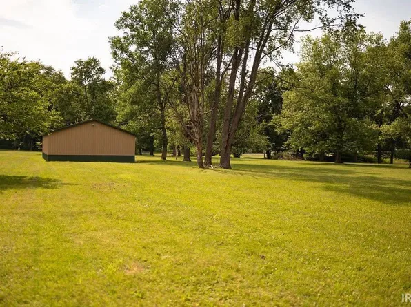 6429 Wea Woodland Dr, Lafayette, IN 47909