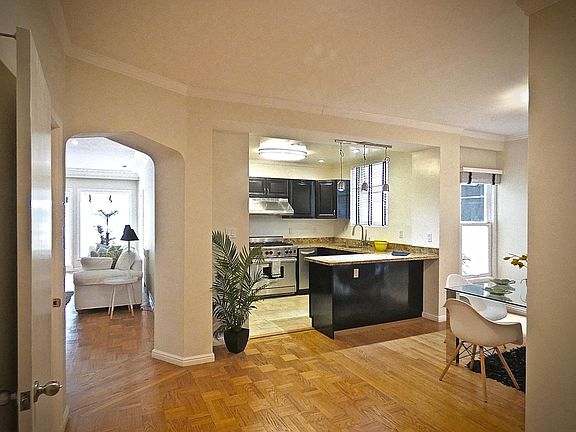 2nd image of 2235 Laguna St APT 105