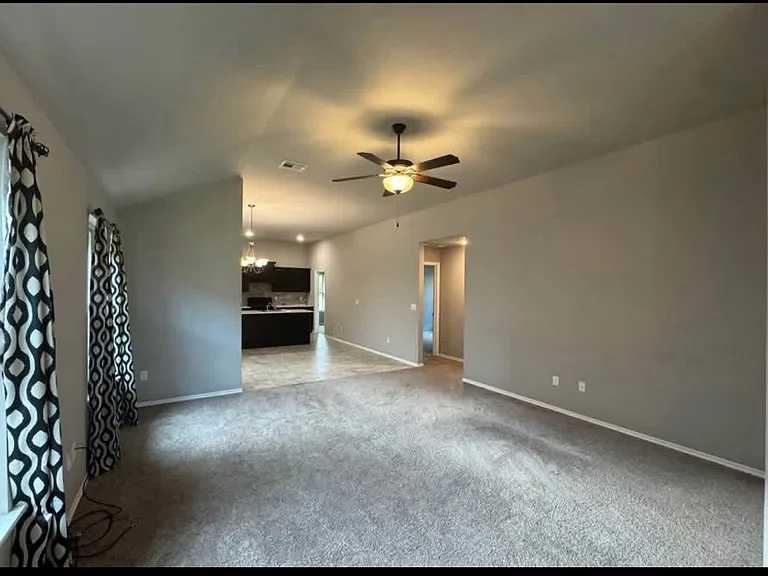 1312 Willowood Cir — Photo 3