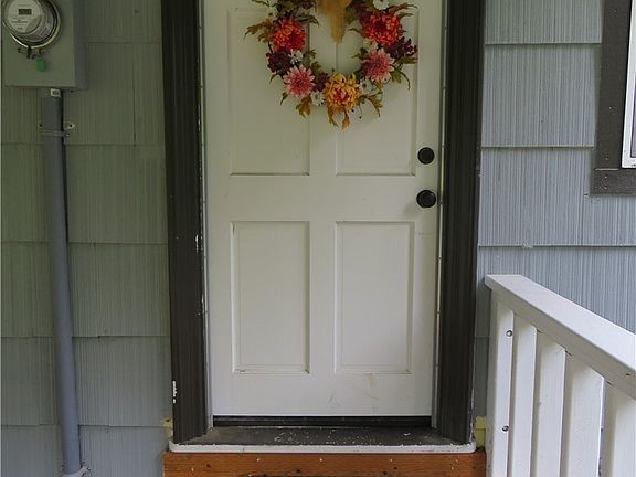 5th image of 20 Messinger Hill Dr