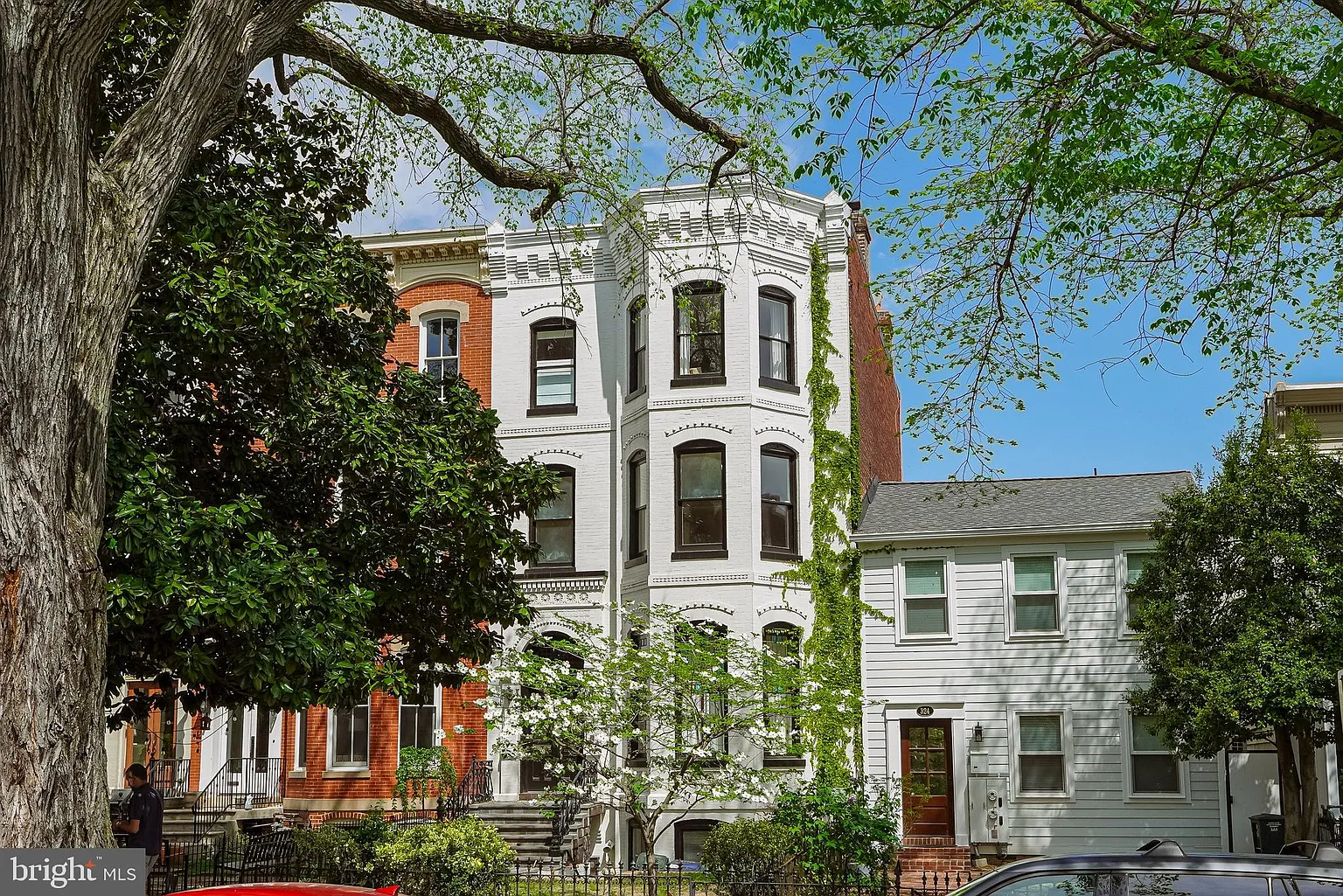 322 E Capitol St NE photo 1