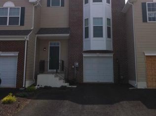 5292 E Spring Ridge Dr, Lower Macungie Township, PA 18062