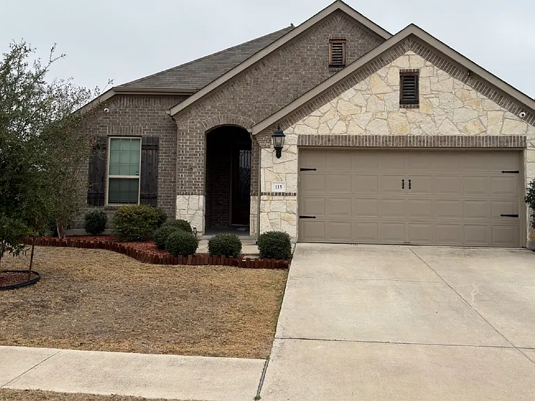 115 Brazil Dr — Photo 1