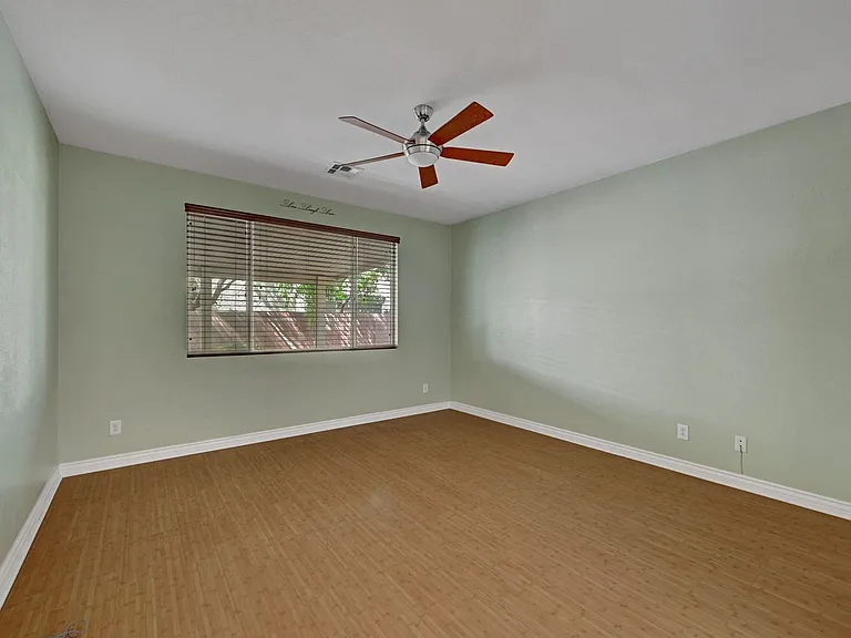 10240 Gladstone Peak St N — Photo 23