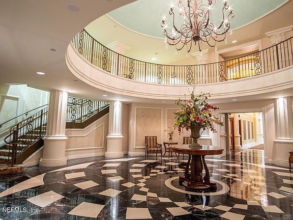 5th image of 400 BAY Street #1601