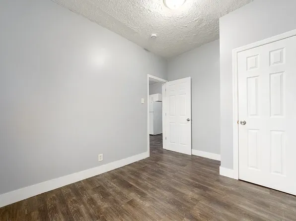 538 Amboy Street image 4 of 12