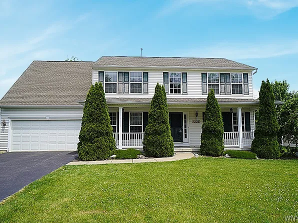 2223 Fox Chase Rd, Lake View, NY 14085