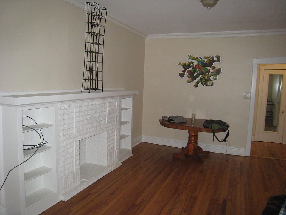 1st image of 3821 W Wrightwood Ave