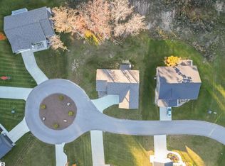 1420 Umber Dr, Traverse City, MI 49696