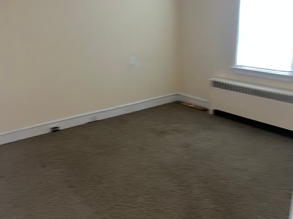 3rd image of 805 E Washington Ave #1