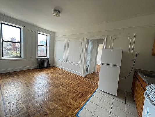 3rd image of 36-06 30th St #C7