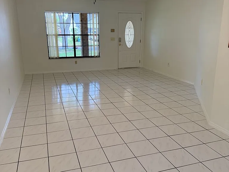 10114 Clairmel Ct — Photo 4