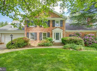 6737 Newbold Dr, Bethesda, MD 20817