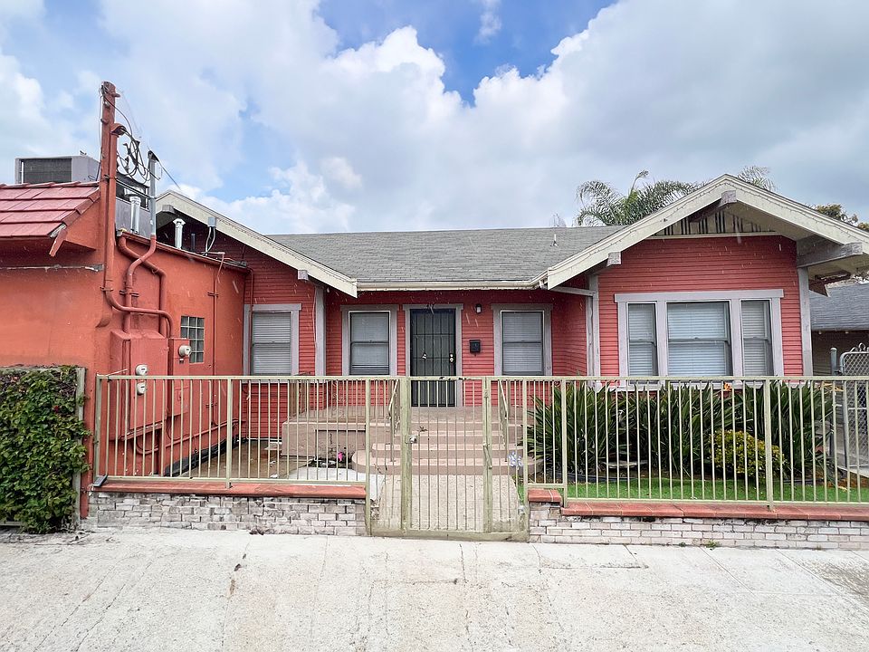 1st image of 417 Gaviota Ave #417