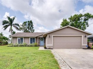 922 NE Van Loon Ln, Cape Coral, FL 33909