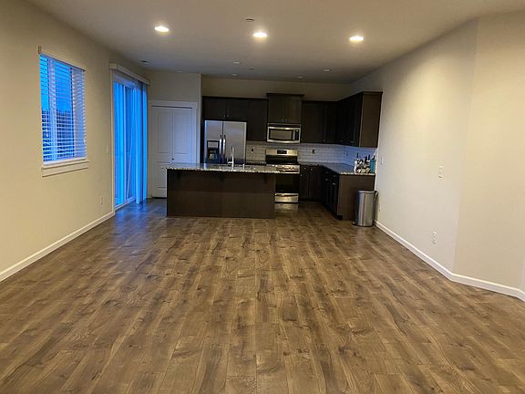 5th image of 4818 52nd Avenue Ct W
