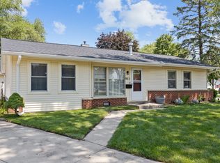 951 Wilshire Ave, Elk Grove Village, IL 60007