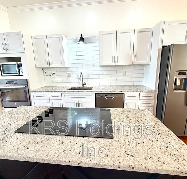 505 Church St #2 — Photo 4