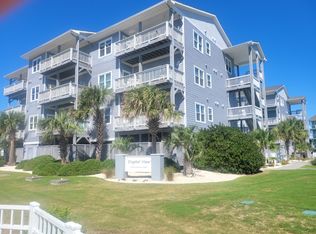 108 Pelican Dr, Atlantic Beach, NC 28512