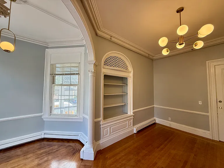 112 Keene St #1 — Photo 5
