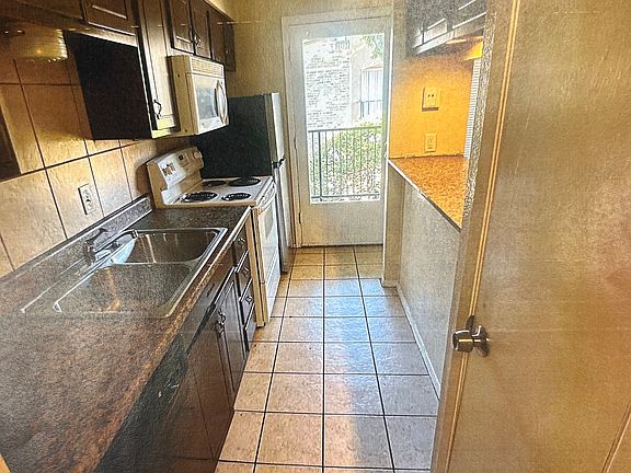 3rd image of 5622 Boca Raton Blvd APT 222