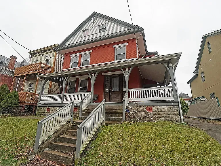 1325 Chase Ave #2 — Photo 2