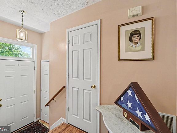 4th image of 72 Powder View Ct #72
