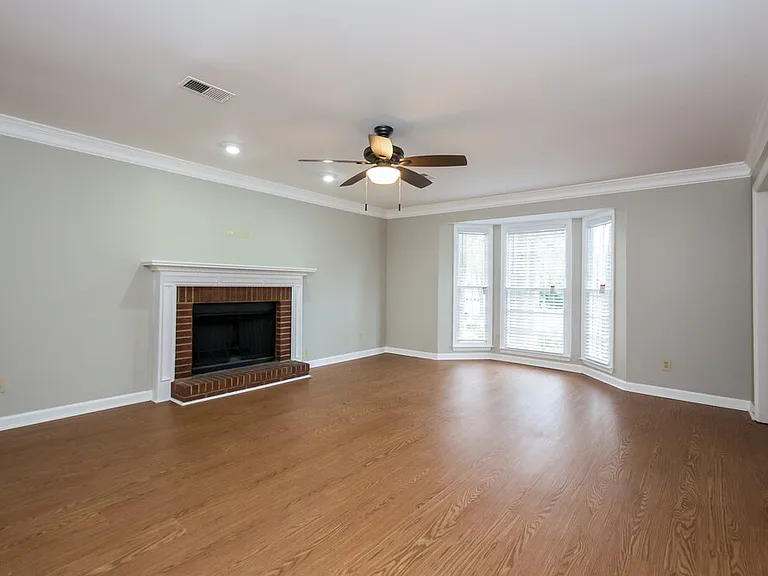 2906 Katy Ln SW — Photo 4