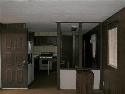 2nd image of 935 E Ventura Ave